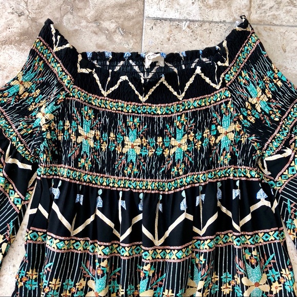 Multi colored off the shoulder tunic - Picture 2 of 6